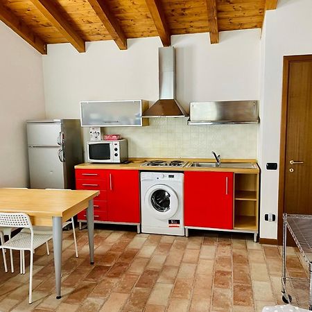 Bergamo Easy Airport Private Parking Lägenhet Exteriör bild