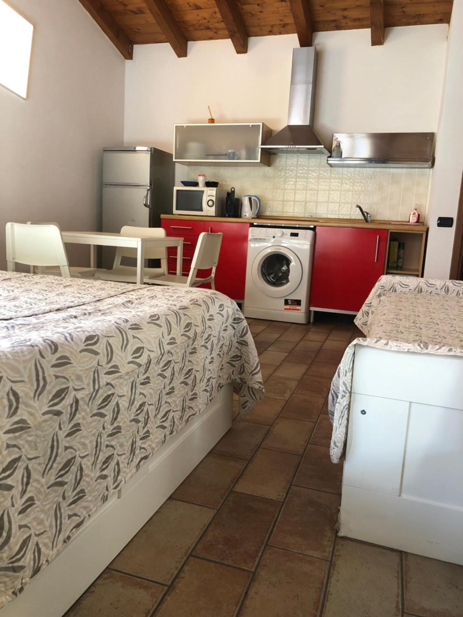 Bergamo Easy Airport Private Parking Lägenhet Exteriör bild