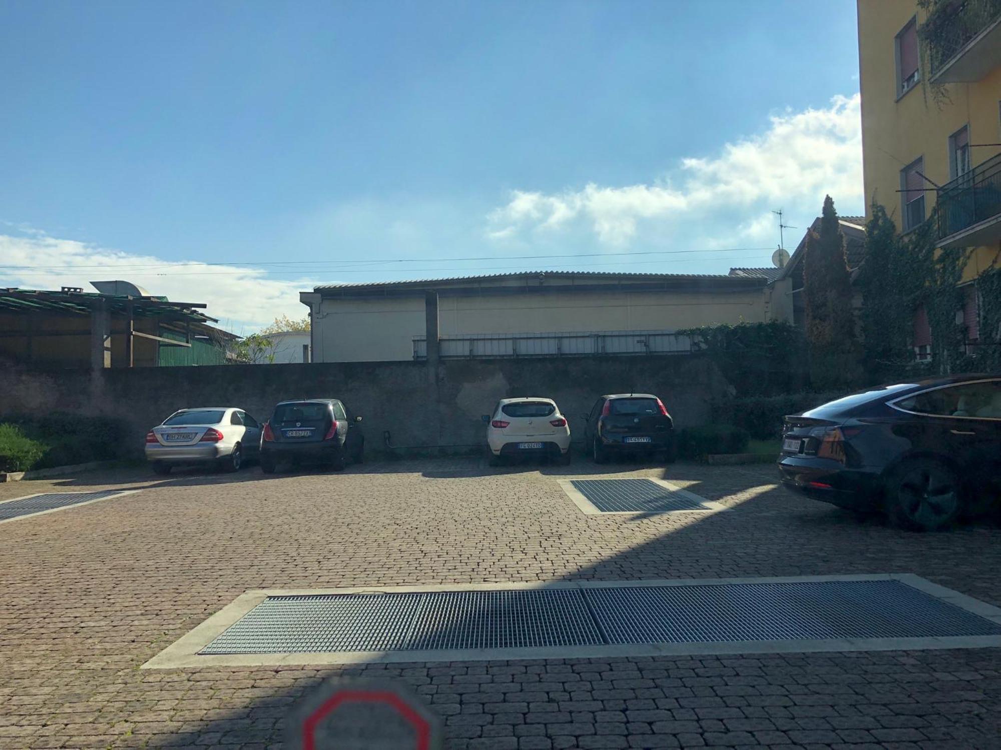 Bergamo Easy Airport Private Parking Lägenhet Exteriör bild